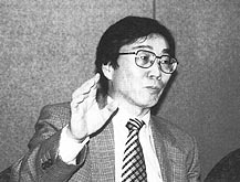 長坂寿久氏